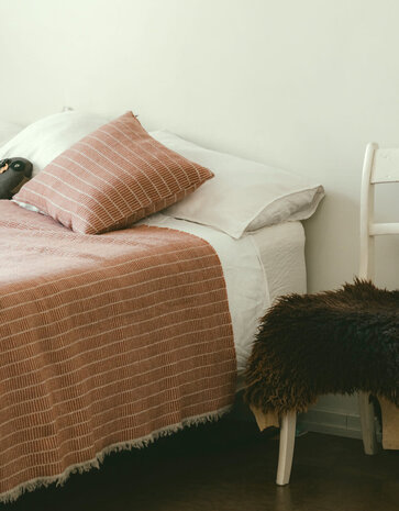 Lapuan Kankurit Lapuan Kankurit Raitti wool bedspread 160x260cm cinnamon Lapuan Kankurit Lapuan Kankurit Raitti wool bedspread 160x260cm cinnamon