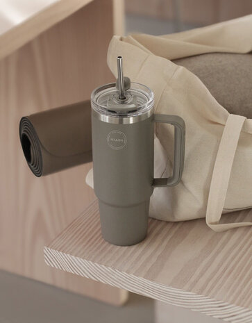 AYA & IDA AYA & IDA Thermo cup with straw 885ml Driftwood