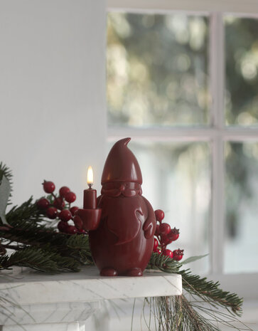 Uyuni Lighting Uyuni Lighting LED Wax Kaars Santa Claus H17cm Carmine red Uyuni Lighting Uyuni Lighting LED Wax Kaars Santa Claus H17cm Carmine red