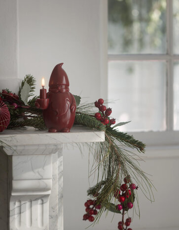 Uyuni Lighting Uyuni Lighting LED Wax Kaars Santa Claus H17cm Carmine red Uyuni Lighting Uyuni Lighting LED Wax Kaars Santa Claus H17cm Carmine red