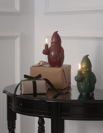Uyuni Lighting Uyuni Lighting LED Wax Kaars Santa Claus H17cm Olive green Uyuni Lighting Uyuni Lighting LED Wax Kaars Santa Claus H17cm Olive green