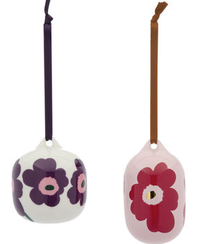 Marimekko Marimekko Unikko Hang ornament set van 2 cranberry pruim Marimekko Marimekko Unikko Hang ornament set van 2 cranberry pruim