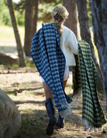 Klippan Klippan Tuva plaid van 60% Zweedse Wol 130x200 Indigo Klippan Klippan Tuva plaid van 60% Zweedse Wol 130x200 Indigo