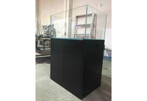 Ila Optic White aquarium L120xB50xH50cm  - 12 mm + meubel ALU Mat 80cm RAL  9010