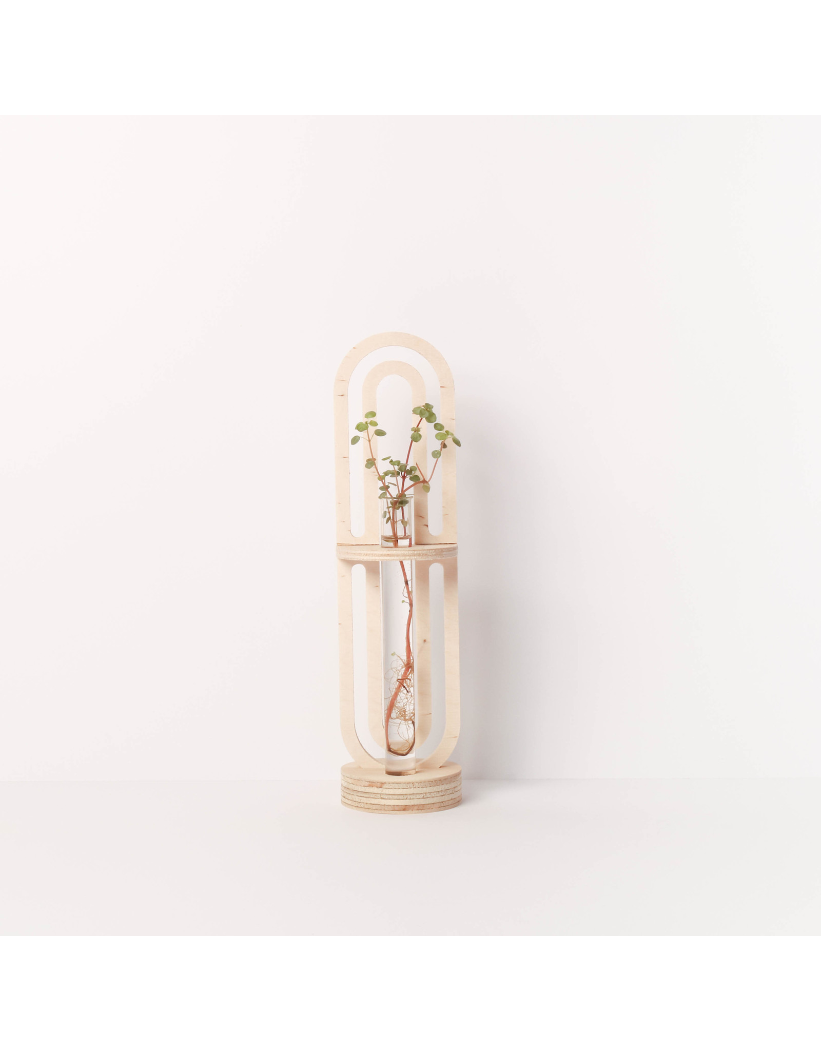 By WOOM |   Vase holder with stand