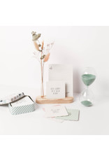 By WOOM |   Holder for vase and cards