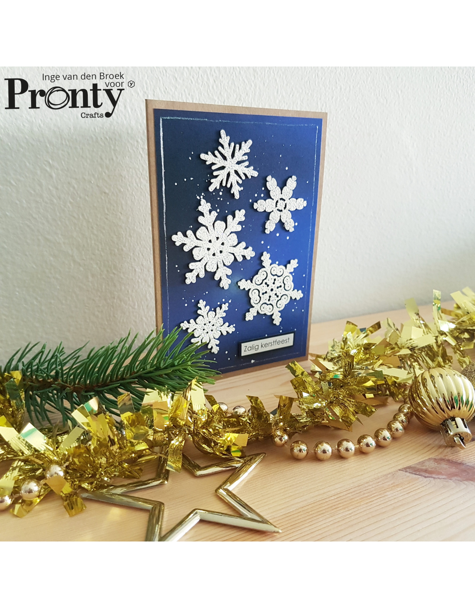 Pronty Crafts Grey Chipboard Snowflakes A5