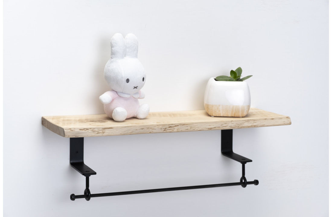 Eiken wandplank 26mm met stalen beugels en ophangsysteem