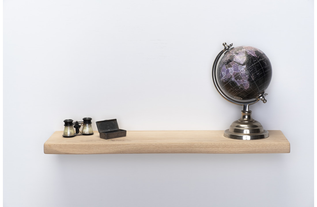 Eiken wandplank 3cm dikte geschaafd met geleefde voorkant zwevend montage systeem