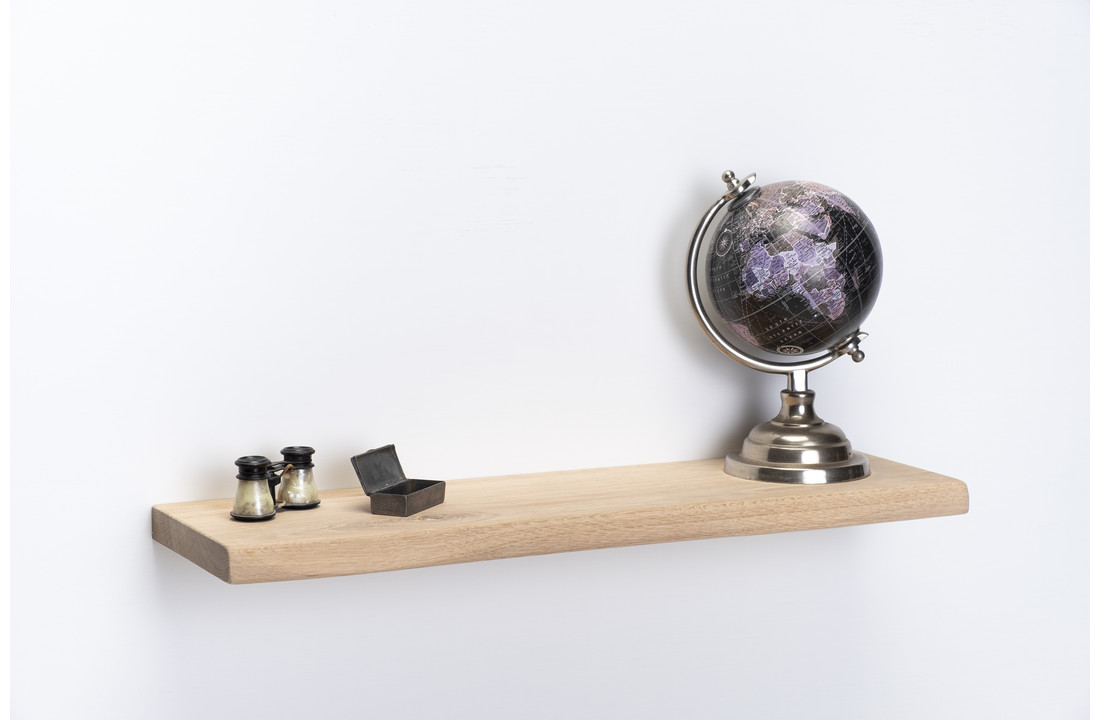Eiken wandplank 3cm dikte geschaafd met geleefde voorkant zwevend montage systeem