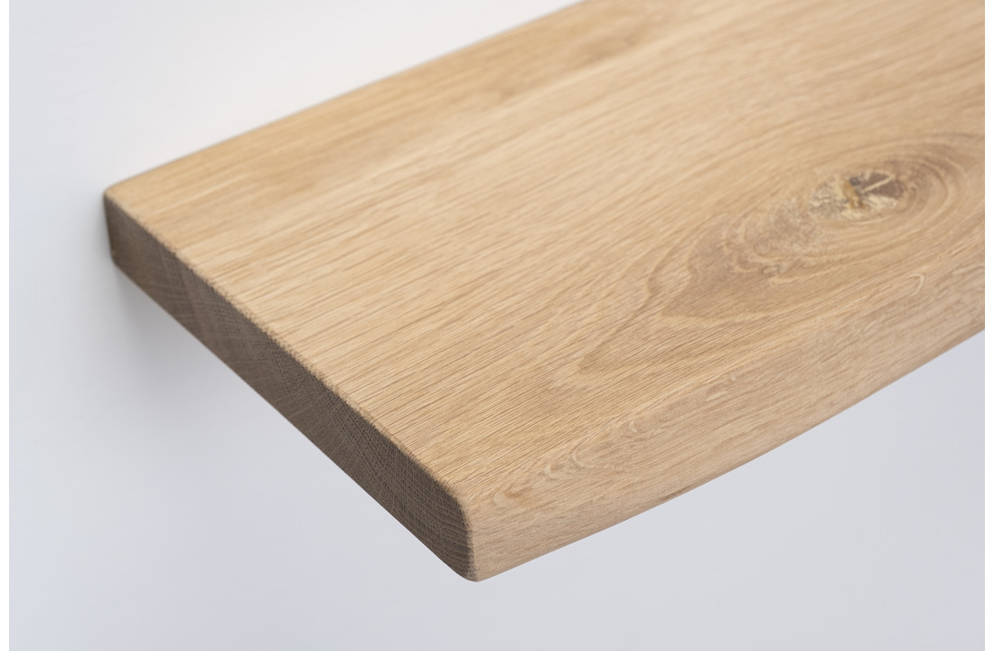 Eiken wandplank 3cm dikte geschaafd met geleefde voorkant zwevend montage systeem