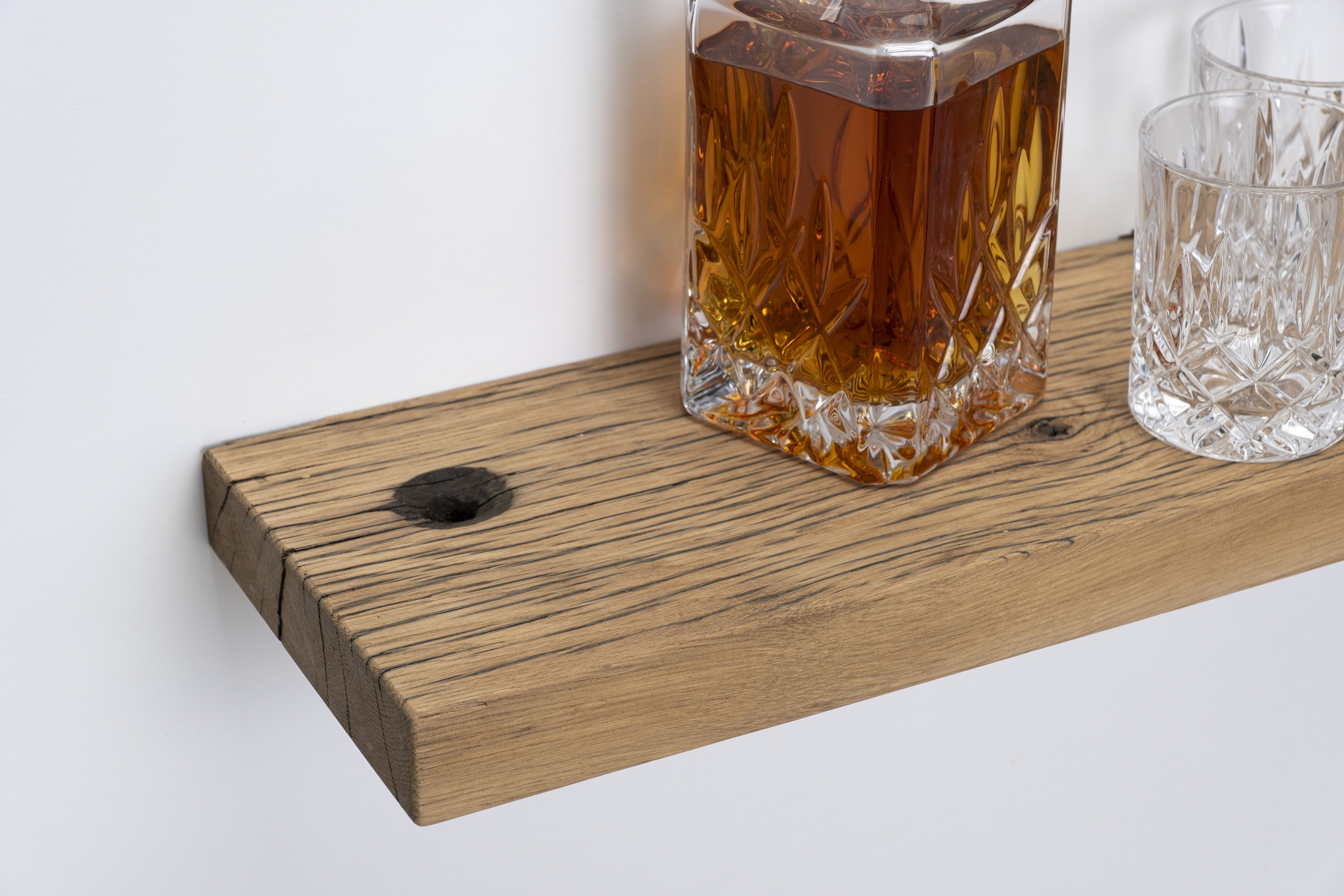 Oud eiken wagondeel wandplank 3,5cm dikte met blind montage systeem