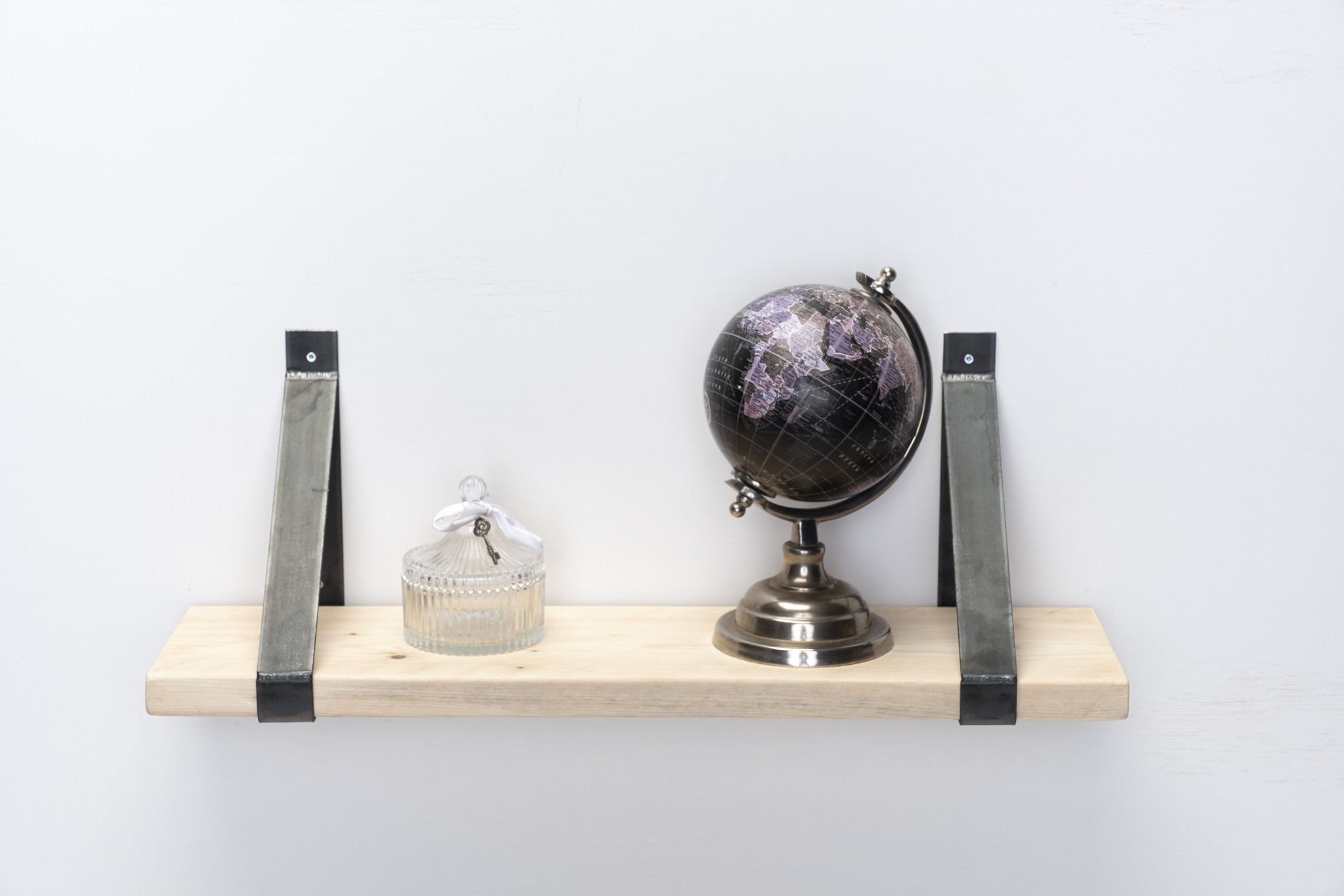 Wandplank steigerhout nieuw 2.5cm met stalen beugels