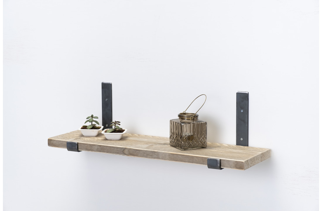 Wandplank steigerhout oud 3cm met open stalen beugels