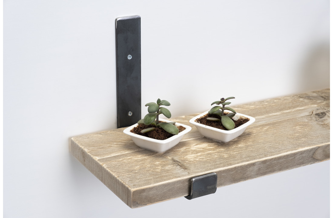 Wandplank steigerhout oud 3cm met open stalen beugels