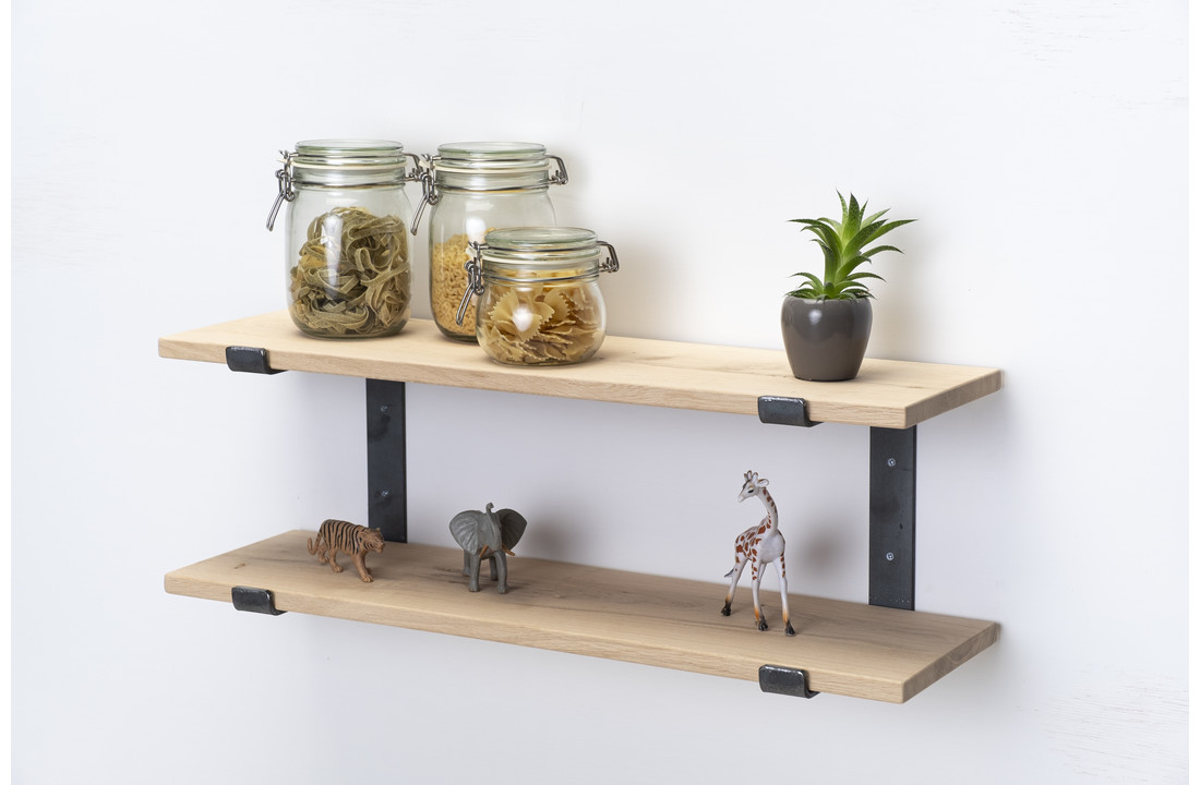 Wandrek dubbel met 2cm eiken schappen en stalen beugels