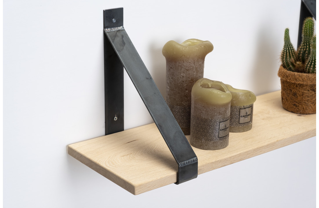 Wall shelf oak 2cm with steel brackets