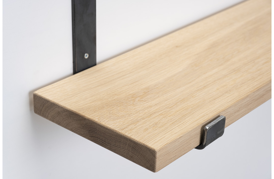 Wandplank eiken 3cm met open stalen beugels