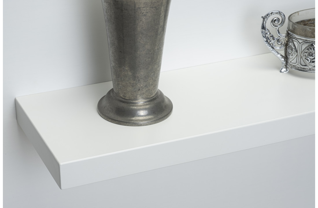 Wandplank wit 38mm dikte strak gezaagd met zwevend montage systeem