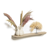 Wandregal aus Eichenholz mit einer Dicke von 3 cm, gehobelt und mit schwebendem Montagesystem in organischer Form