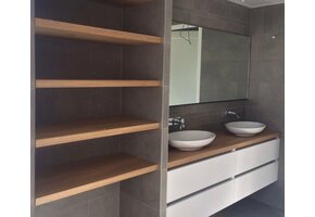 Oak wall shelf 4cm thick, planed with niche mounting