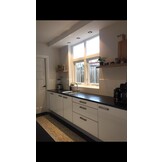 Eiken wandplank 3cm dikte geschaafd strak gezaagd met zwevend montage systeem