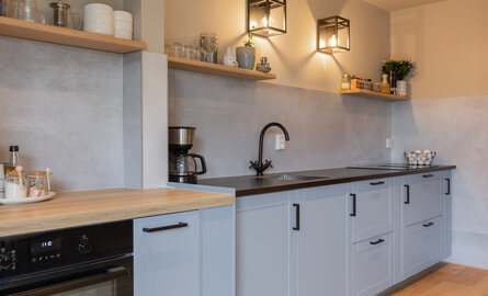 Wandplank kopen? De complete gids voor zwevende wandplanken, eiken wandplanken en wandplanken op maat