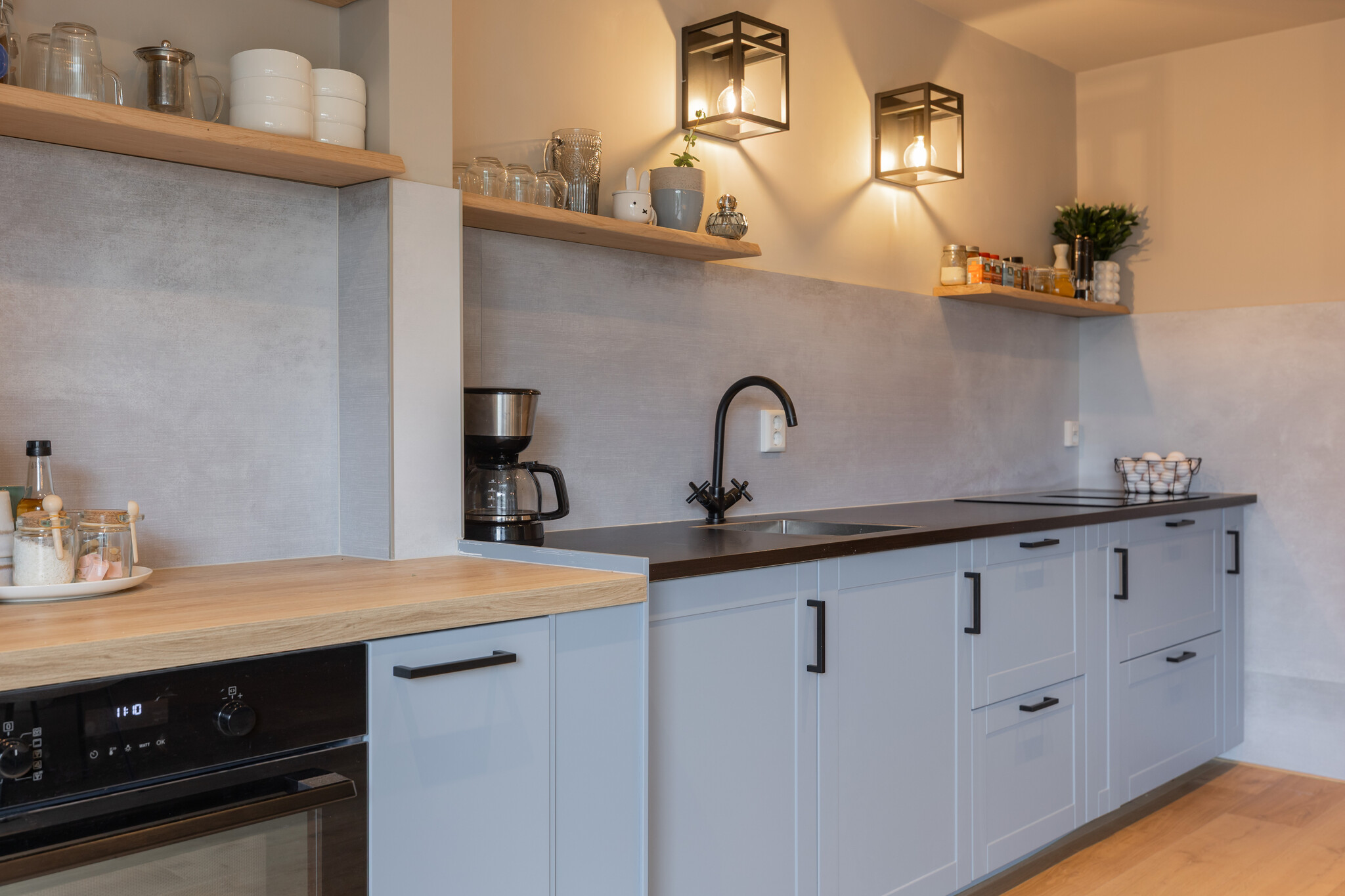 Wandplank kopen? De complete gids voor zwevende wandplanken, eiken wandplanken en wandplanken op maat