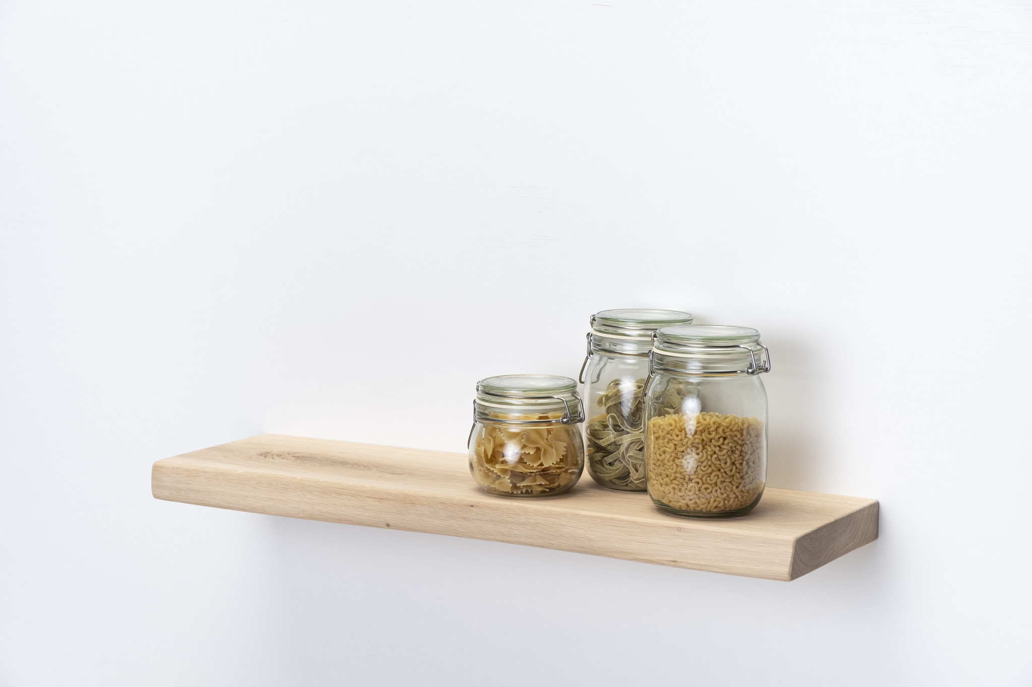 Eiken wandplank 55mm dikte geschaafd met geleefde voorkant zwevend montage systeem