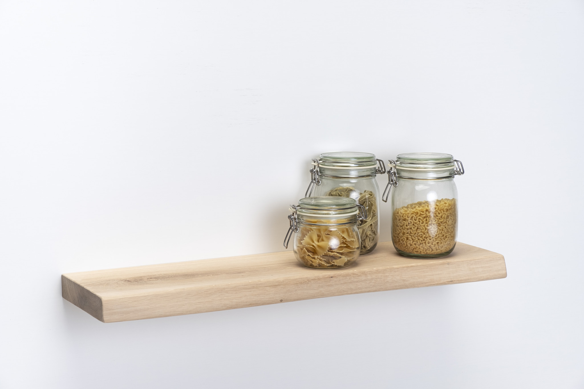 Eiken wandplank 55mm dikte geschaafd met geleefde voorkant zwevend montage systeem