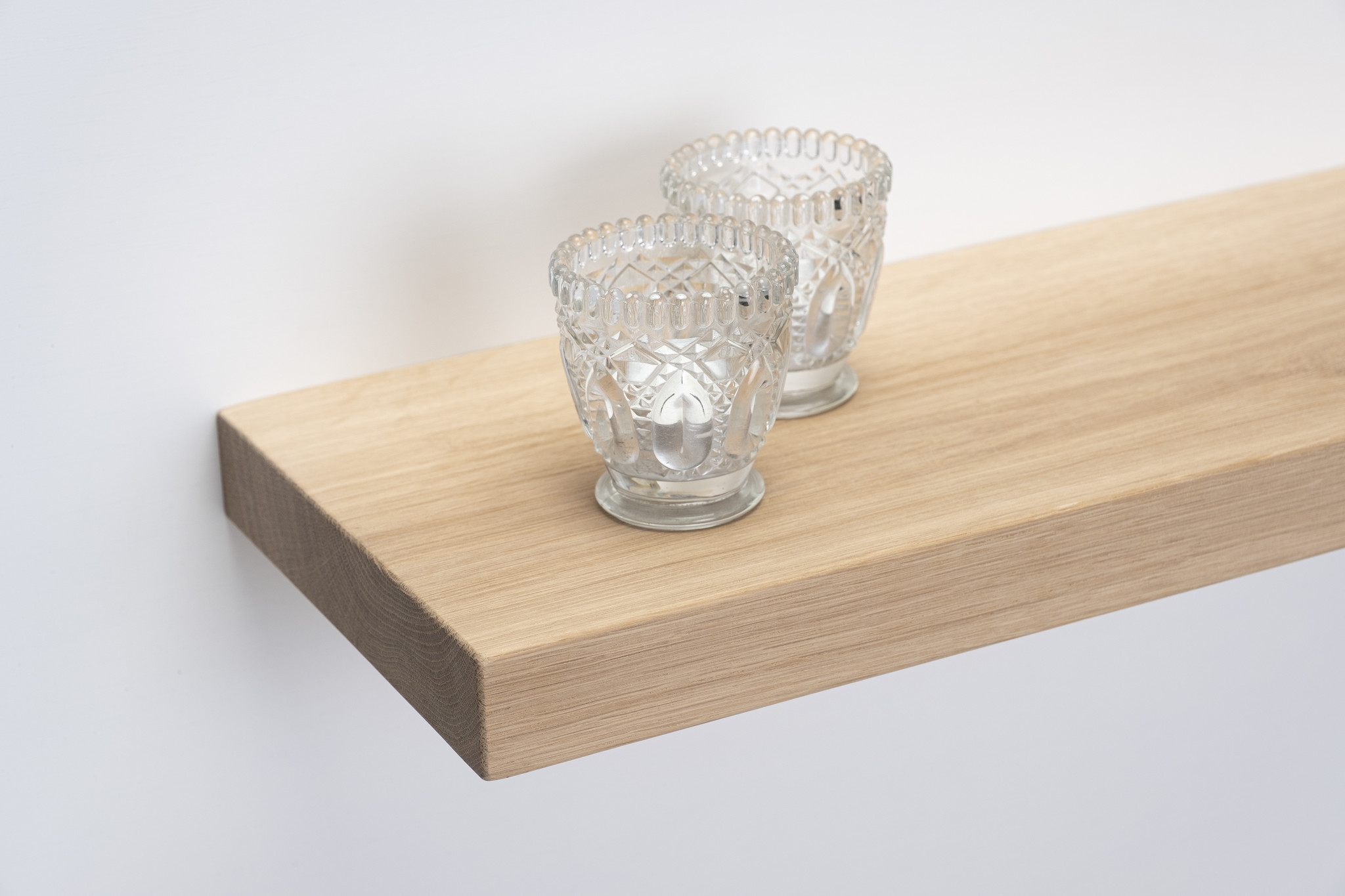 Eichen-Wandbauplatte 55mm dick, eng gesägt, gehobelt mit schwimmendem Befestigungssystem