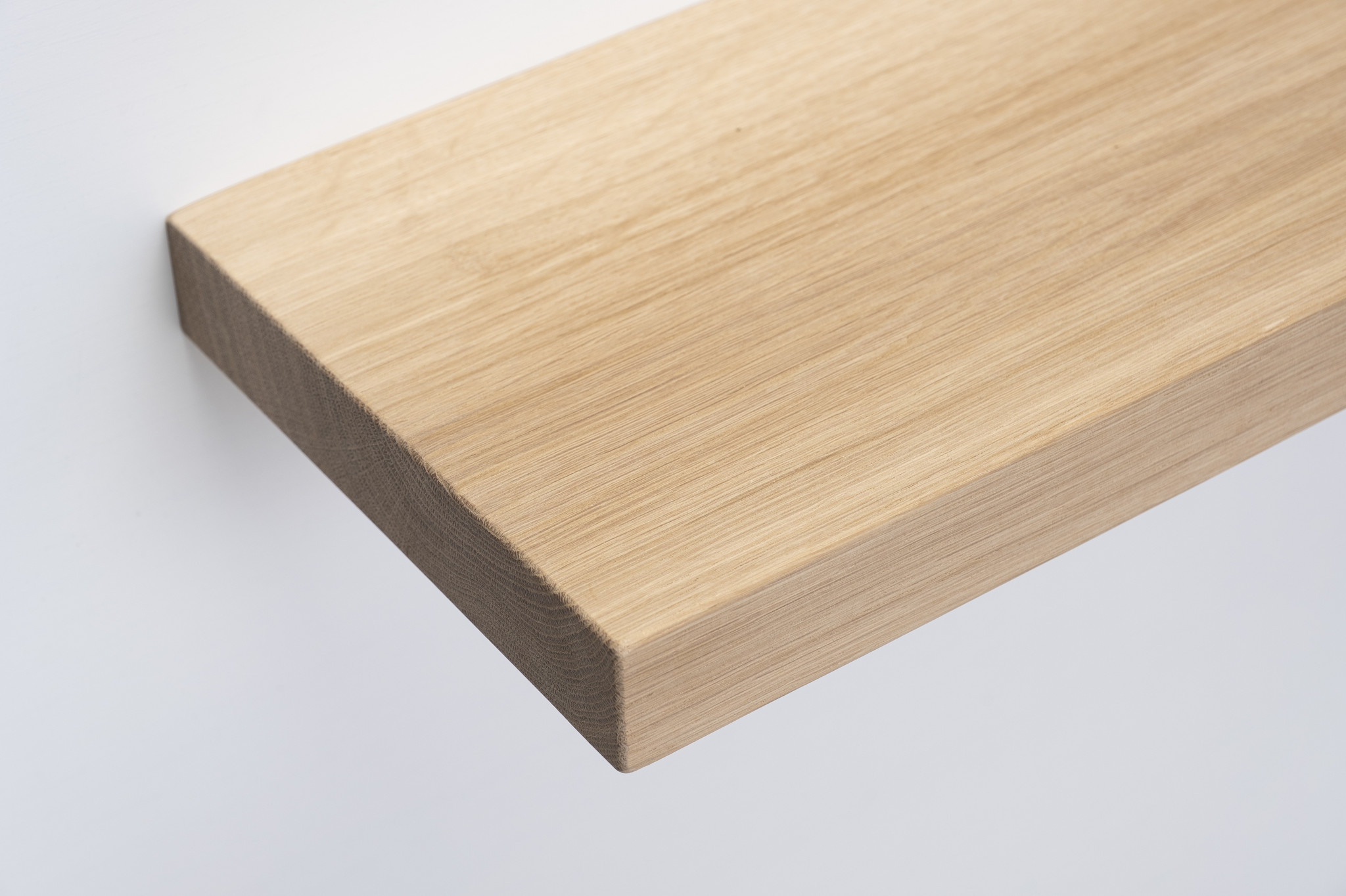 Oak wall board 55mm thickness planed tightly sawn with floating mounting system