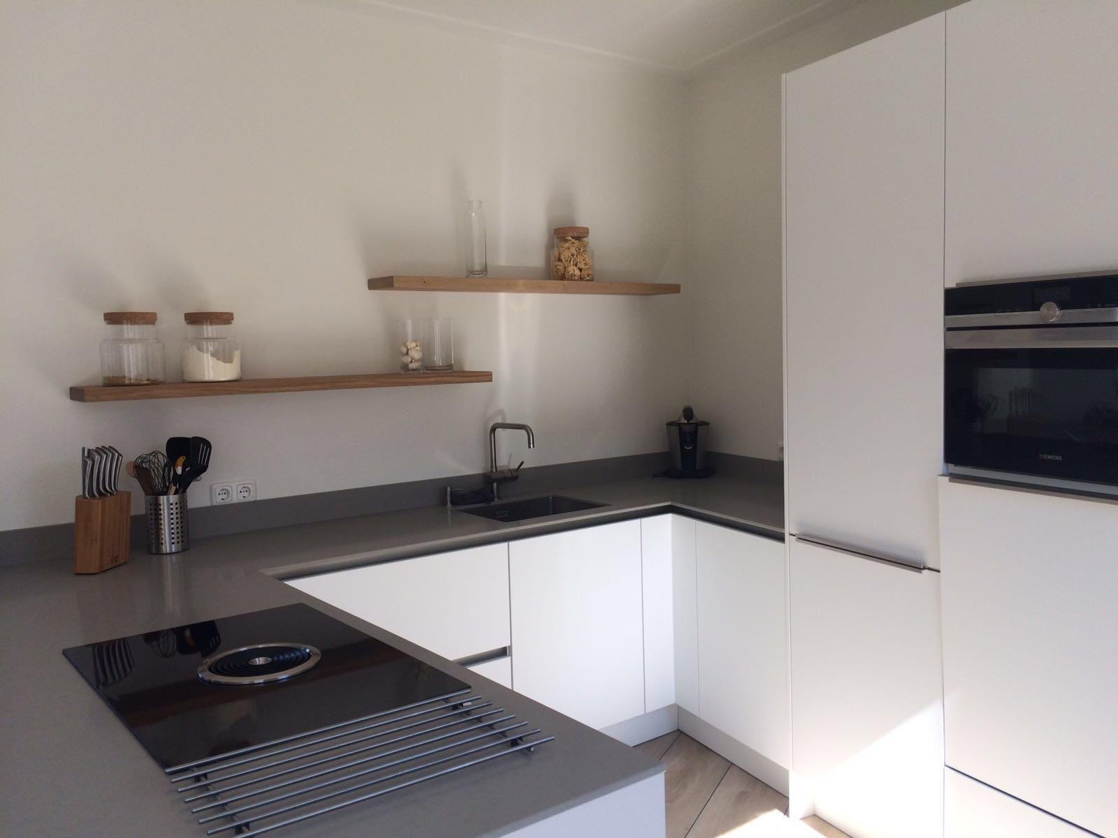 Oak wall board 55mm thickness planed tightly sawn with floating mounting system