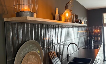 Zwevende Wandplank Kopen: De Complete Gids (2026) — Materiaal, Maat, Montage & Meer