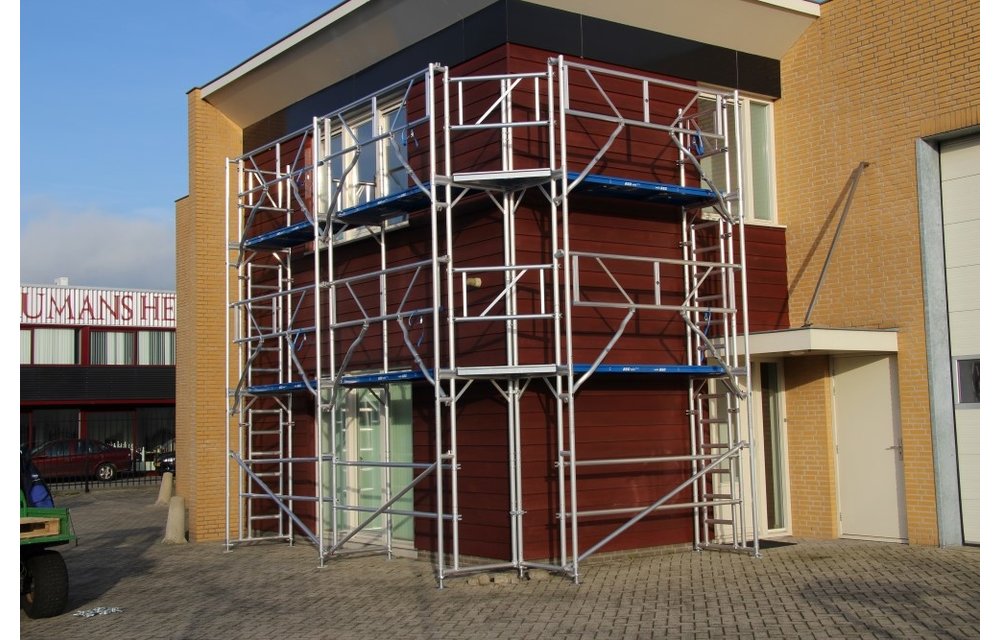 GEVELSTEIGER 10x10 m2