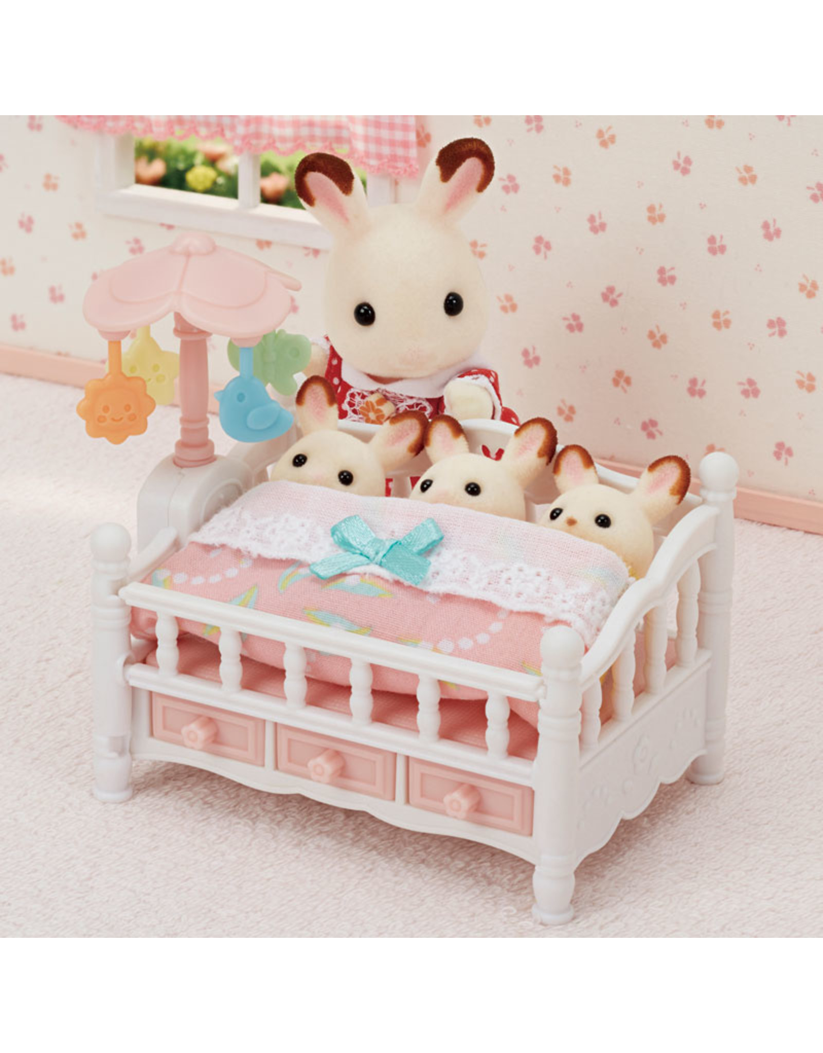 Sylvanian Families Bed voor drieling met mobiel (5534)