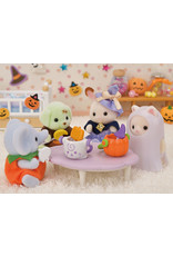 Sylvanian Families Halloween Parade