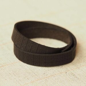 I Love Handles BRIOCHE WRIST RULER - DARK BROWN