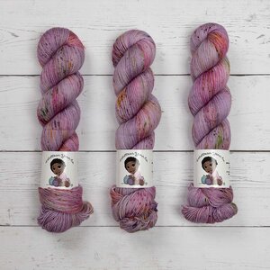 LOLABEAN YARN CO NAVY BEAN - A MOTHER’S LOVE