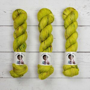LOLABEAN YARN CO NAVY BEAN - MEAN & GREEN