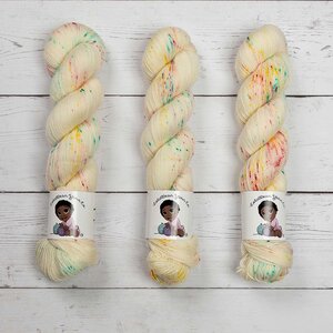 LOLABEAN YARN CO NAVY BEAN - SALT WATER TAFFY