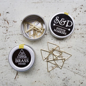 Stephen & Penelope TRIANGLE BRASS STITCH MARKERS 20 PCS