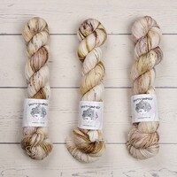 DUSTY SOCK - CYNEFIN