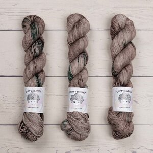 DUSTY DIMPLES DUSTY SOCK - LEAVE YOUR OWN TRAIL