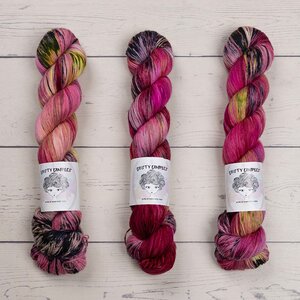 DUSTY DIMPLES DUSTY SOCK - PRETTY POISONS
