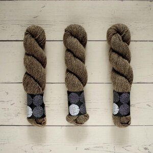 KÄSSÄKERHO POM POM SUOMA SINGLE - HIEKKA (SAND)