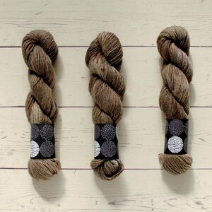 KÄSSÄKERHO POM POM SUOMA SINGLE - RAUHA (CALM)