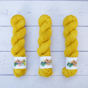 Giggling Gecko Yarns GGY - WARM HONEY