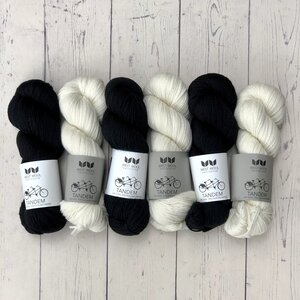 Westknits WK ASKEWS ME SHAWL - KIT 1