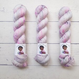 LOLABEAN YARN CO NAVY BEAN - THE BREAKFAST CLUB